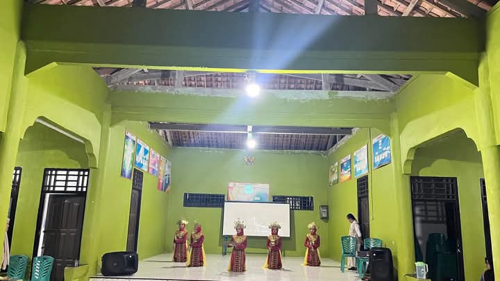 ANAK_TARI